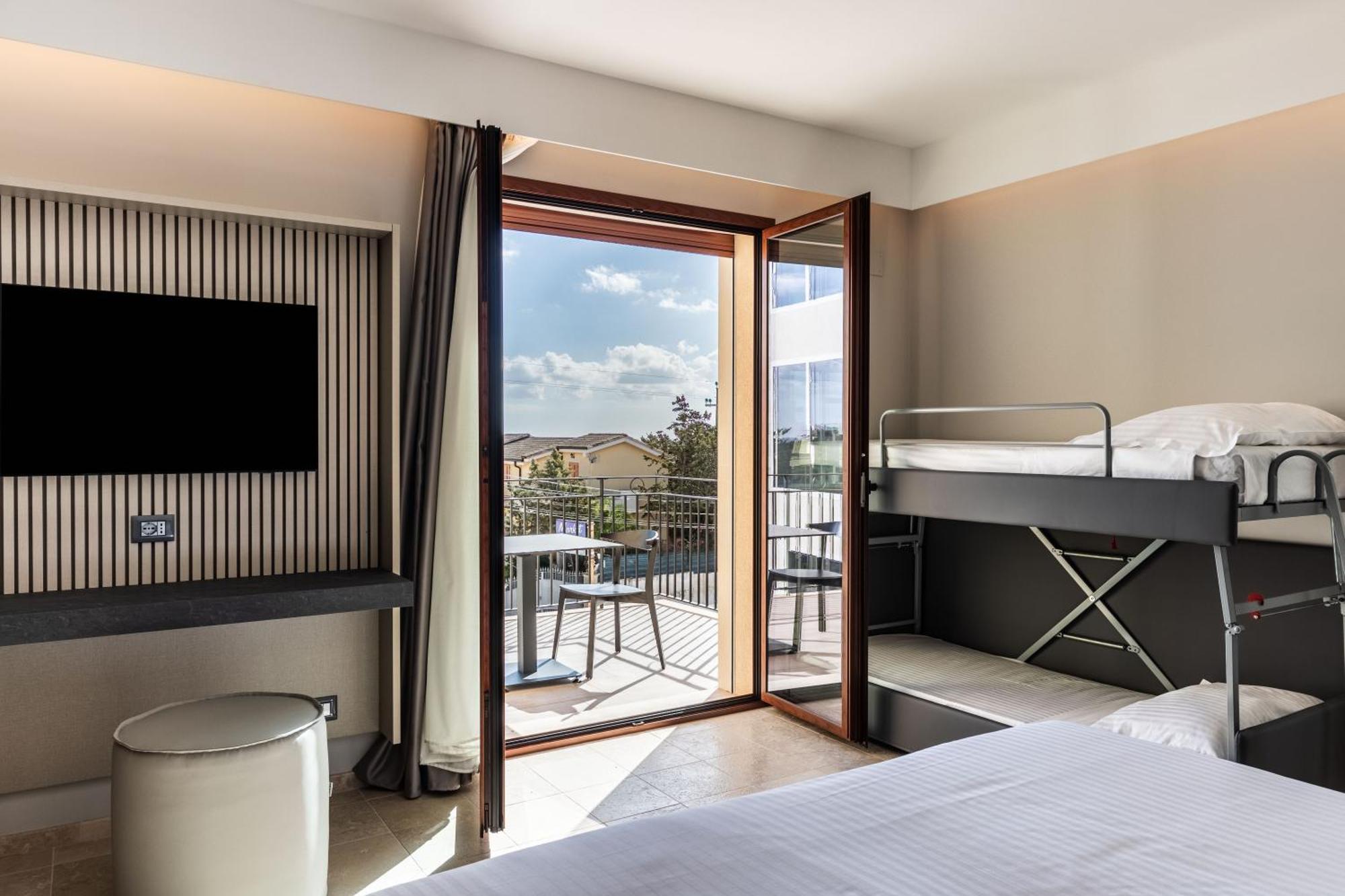 Hotel Netum Mare Lido di Noto Exterior photo